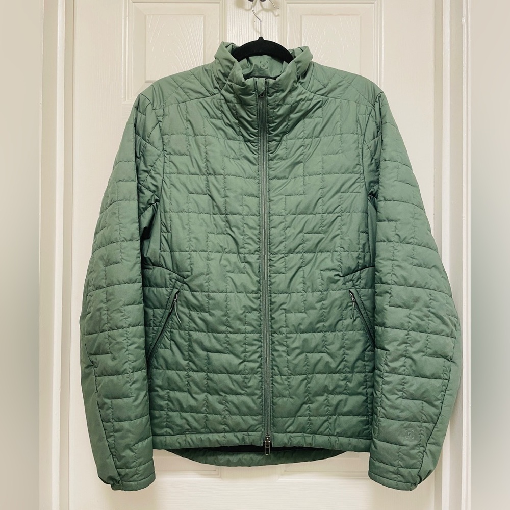 lululemon sky loft Puffer Men’s Jacket Sz M